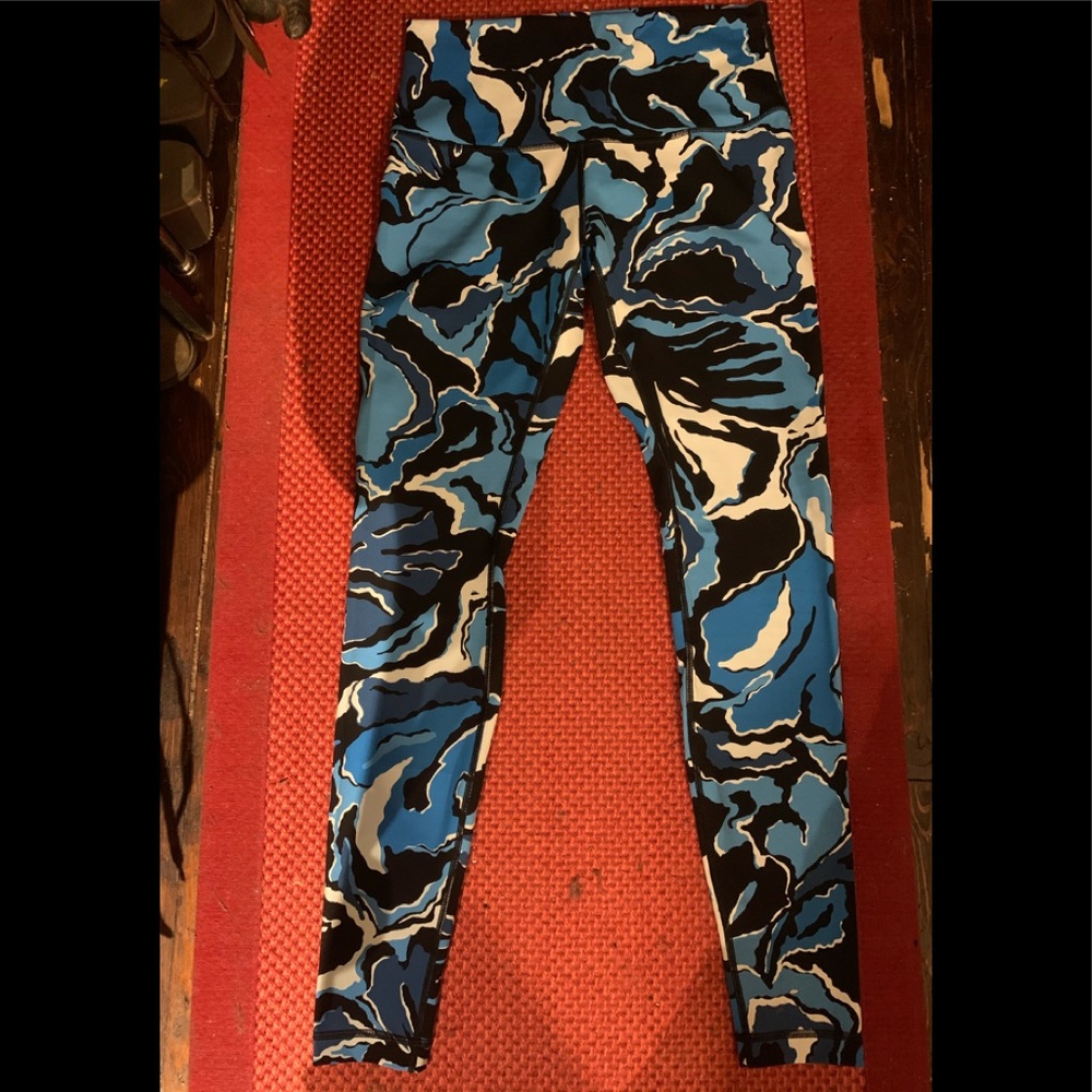 NWOT Lululemon 10T